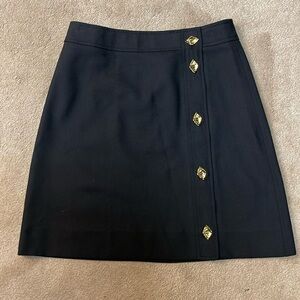 Ganni NWT Size 38 (6) Black mini skirt with goldtone diamond-shaped buttons